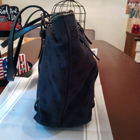 Dooney and Bourke Tote - Picture 2 of 6